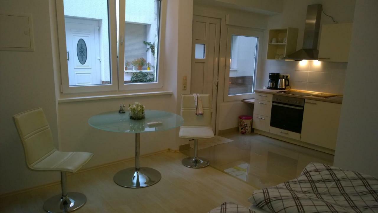 Pensionsappartments Blitz Wiesbaden Luaran gambar