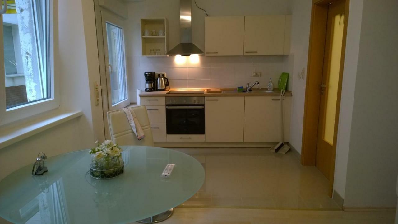 Pensionsappartments Blitz Wiesbaden Luaran gambar